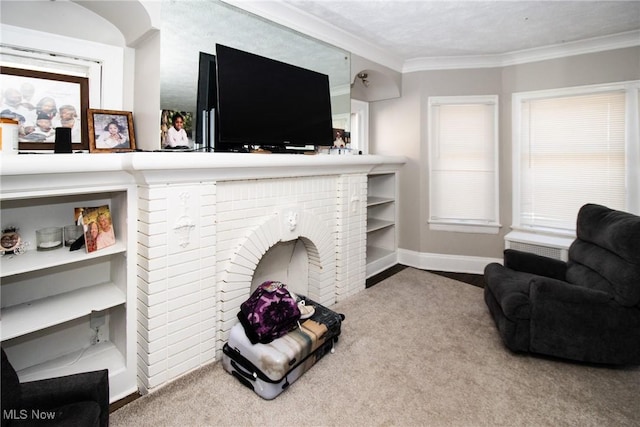 living room featuring baseboards and ornamental molding