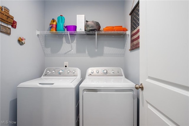 3939 Higgins Dr, Norton, OH 44203 - laundry room with laundry area and washer and clothes dryer