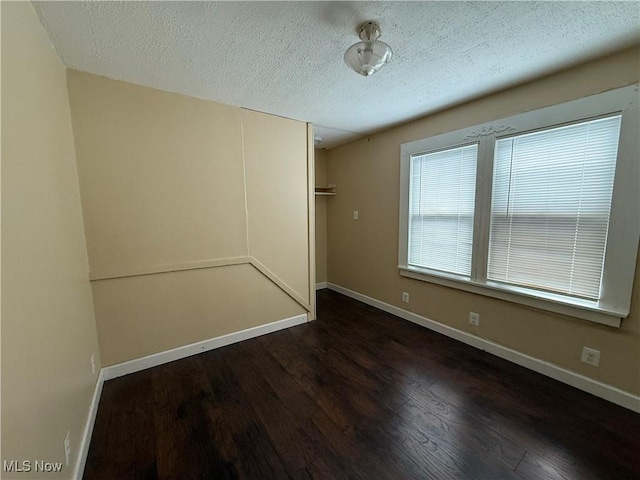941 E Dewey Ave, Youngstown, OH 44502 - photo 13