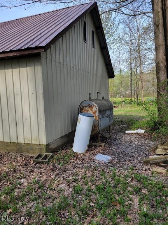 view of outdoor structure featuring an outdoor structure and heating fuel