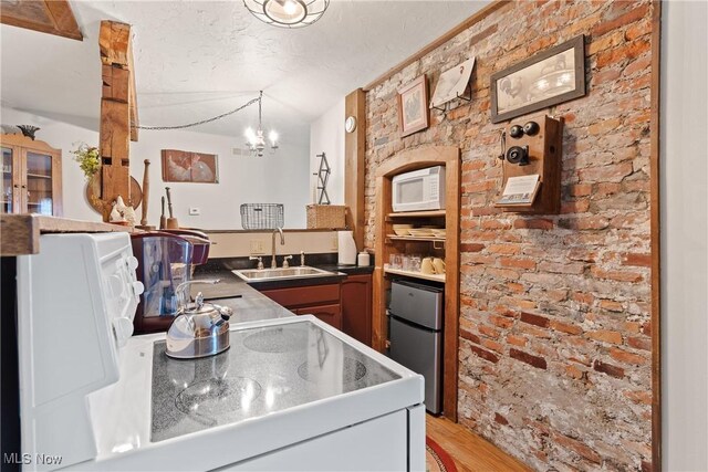 2817 Jay Ave, Cleveland, OH 44113 - photo 37