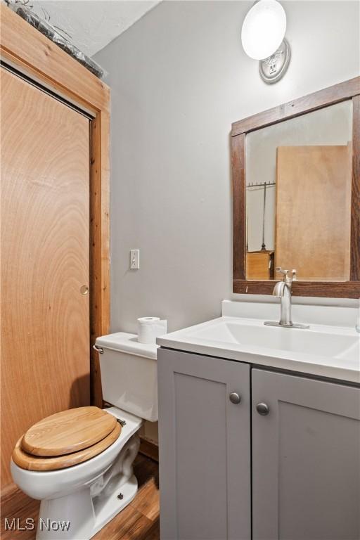 2817 Jay Ave, Cleveland, OH 44113 - photo 31