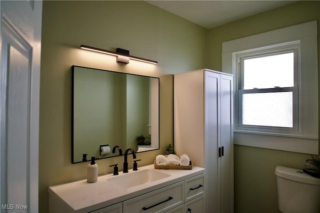 918 Pitkin Ave, Akron, OH 44310 - bathroom with vanity and toilet