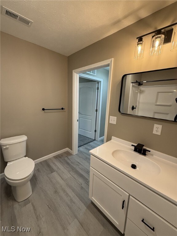 315 S Wallace St, Uhrichsville, OH 44683 - photo 9