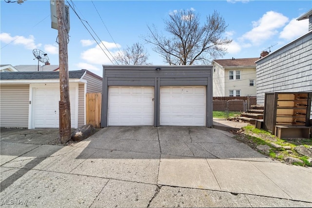 1335 W Blvd, Cleveland, OH 44102 - detached garage featuring fence