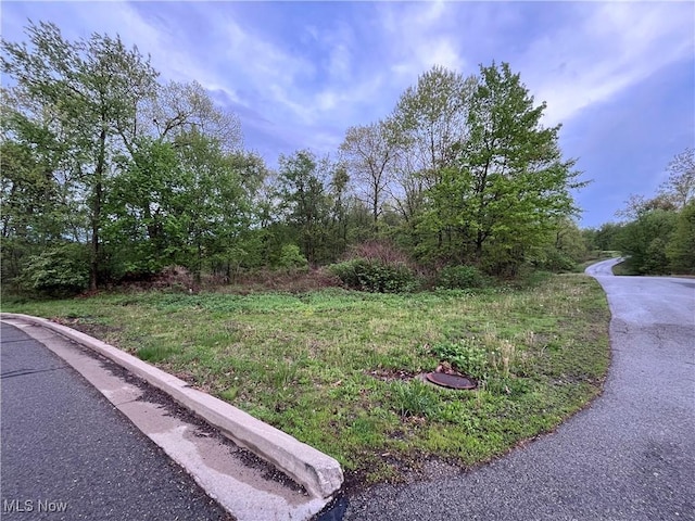 Heartwood Dr, Chester, WV 26034