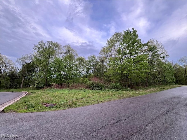 Heartwood Dr, Chester, WV 26034