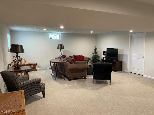 840 Sunrise Cir, Aurora, OH 44202 - living area with recessed lighting, baseboards, and light carpet