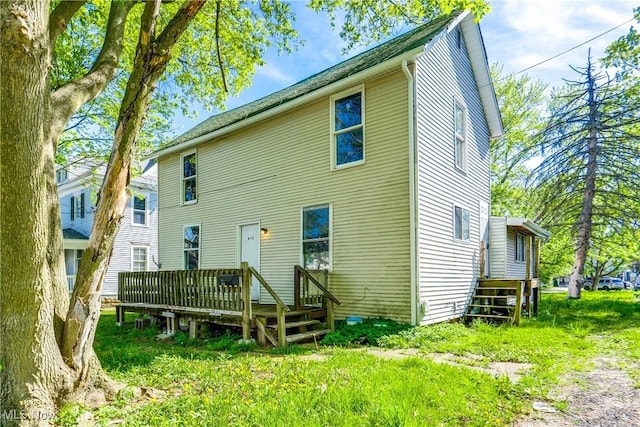 413 Henry St, Mansfield, OH 44907 - rear view of property featuring a deck