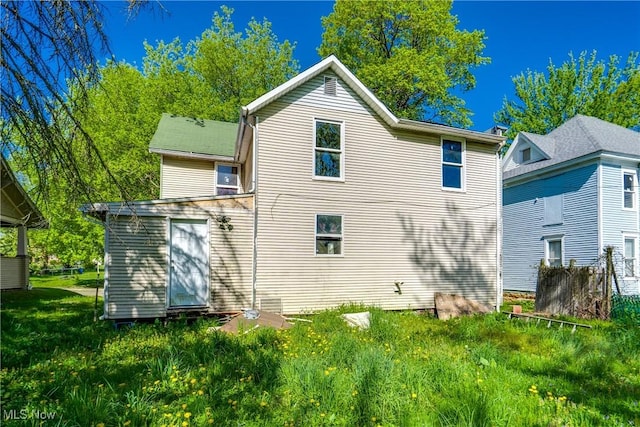 413 Henry St, Mansfield, OH 44907 - rear view of house