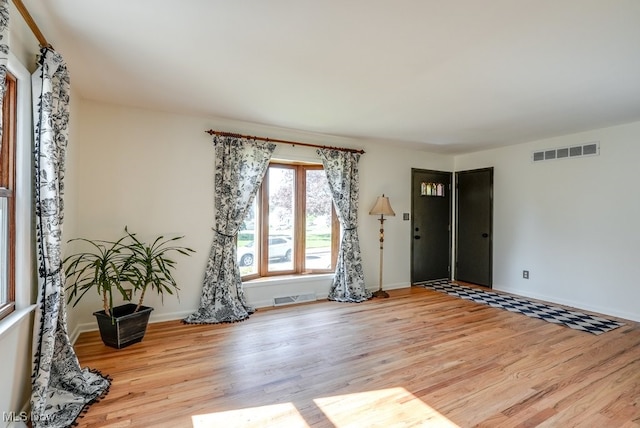 2435 Scotland Dr, Akron, OH 44305 - photo 4