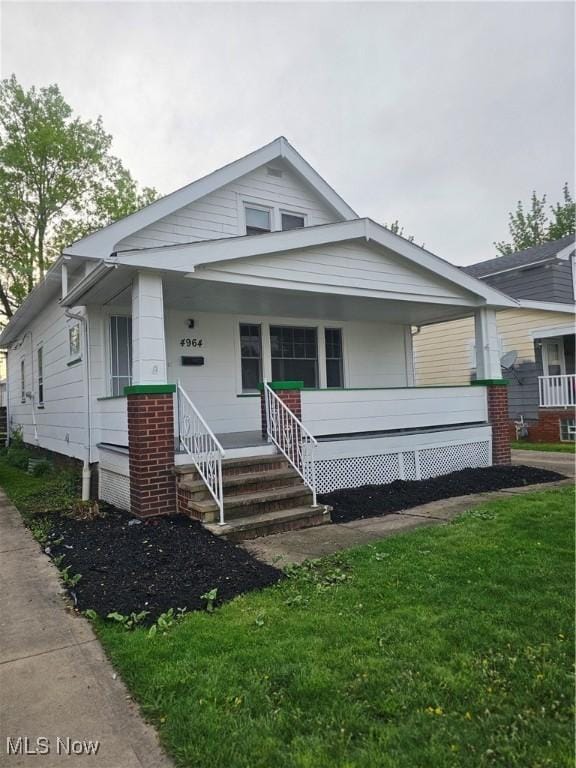 view of front of house with covered porch