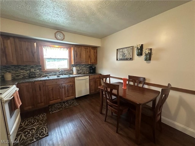 kitchen with decorative backsplash, white electric range oven, dark wood-type flooring, a sink, and dishwasher