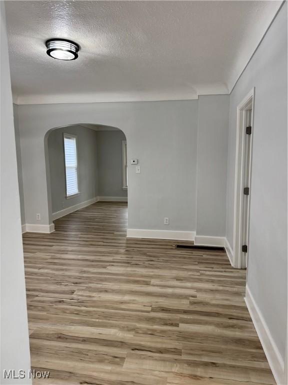 1387 E 187th St, Cleveland, OH 44110 - photo 10