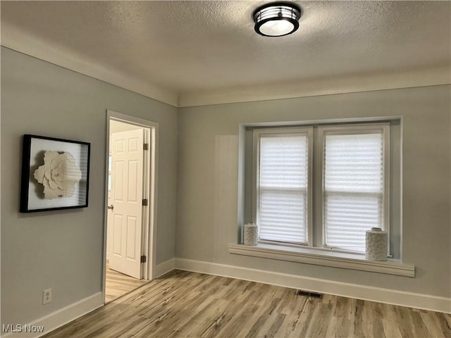 1387 E 187th St, Cleveland, OH 44110 - photo 11