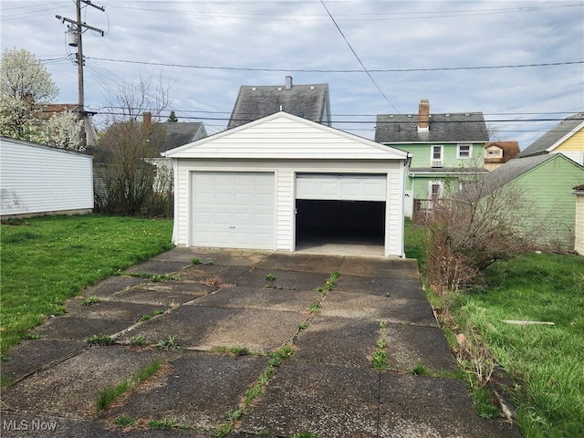 view of detached garage