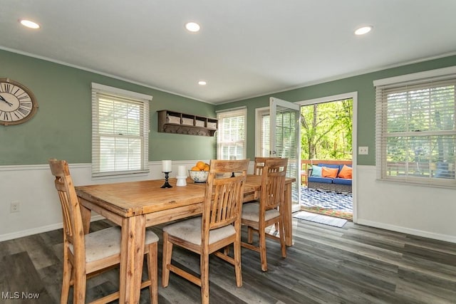 7599 Fairview Ave, Mentor, OH 44060 - dining space featuring baseboards, ornamental molding, recessed lighting, and wood finished floors