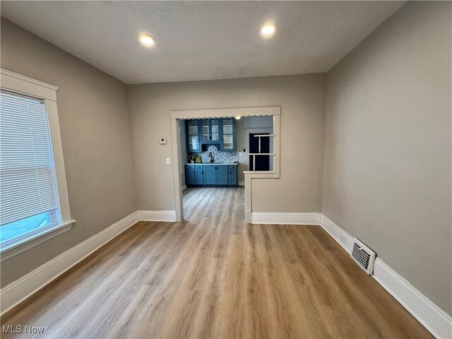 789 Wayside Rd, Cleveland, OH 44110 - photo 11