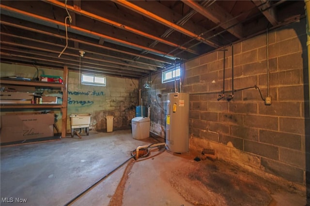 4820 Alabama Ave SW, Navarre, OH 44662 - below grade area featuring electric water heater