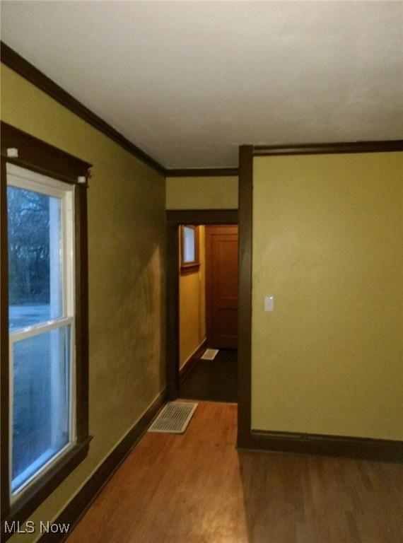 1596 1st St, Youngstown, OH 44509 - photo 4
