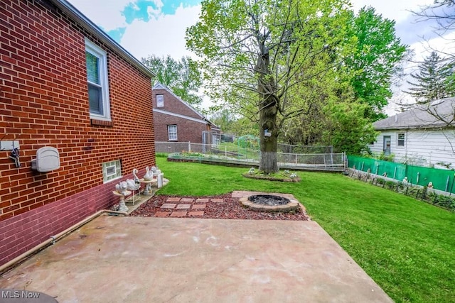 exterior space featuring a fenced backyard
