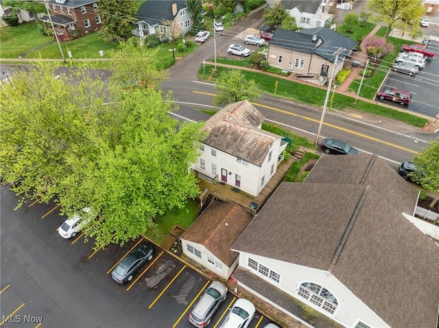 4991 Walnut St, Sugarcreek, OH 44681 - bird's eye view featuring a residential view