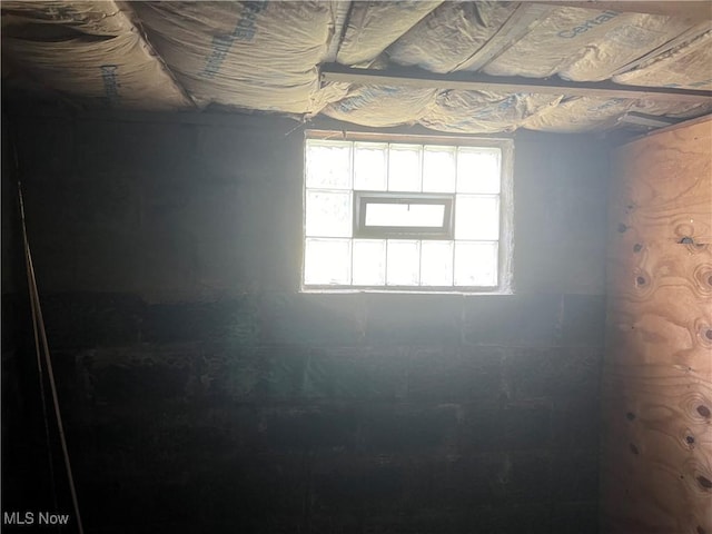 324 Elm St, Struthers, OH 44471 - view of details