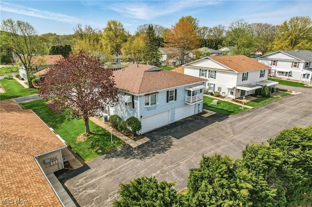 bird's eye view with a residential view