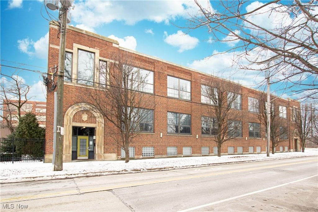 8205 Franklin Blvd, Cleveland, OH 44102 - view of snow covered property