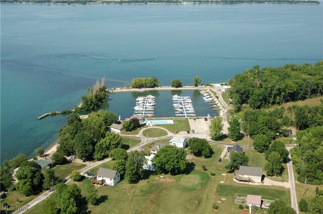 1053 Harborview Dr, Middle Bass, OH 43446