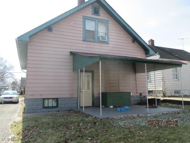 734 Cambridge Ave, Youngstown, OH 44502 - photo 2