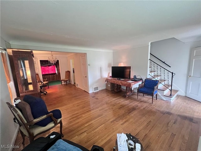 3925 Strandhill Rd, Cleveland, OH 44128 - photo 9