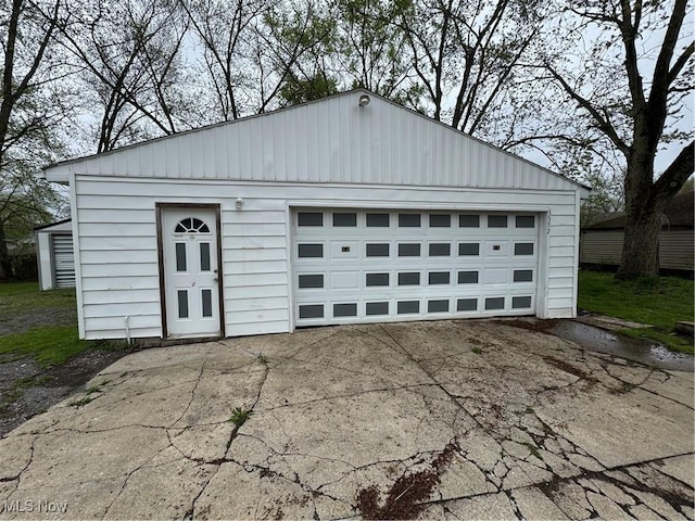 view of detached garage