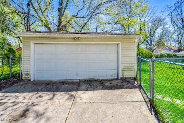 detached garage with fence