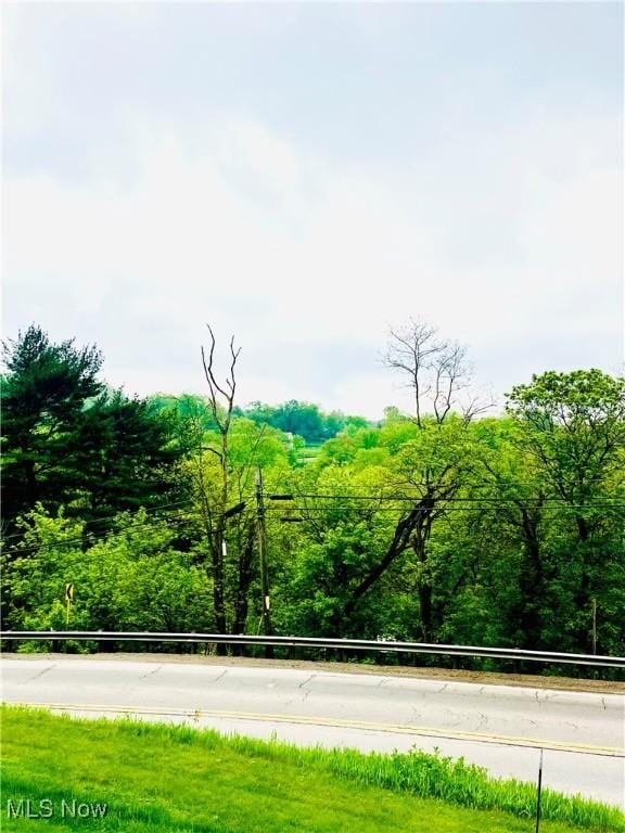 396 2nd St NE, Carrollton, OH 44615 - view of home's community