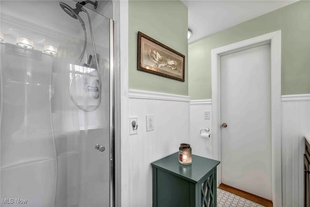 2508 Ashurst Rd, University Heights, OH 44118 - full bathroom with a stall shower and a wainscoted wall