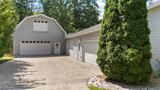 70 Northlake Ct, Vincent, OH 45784 - view of garage