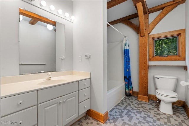 70 Northlake Ct, Vincent, OH 45784 - full bathroom with toilet, baseboards, vanity, and shower / bath combo with shower curtain