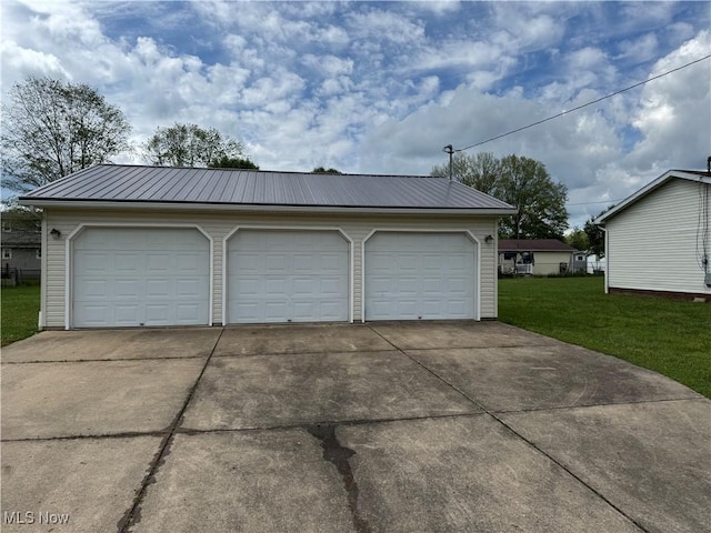 402 Washington Dr, Mineral Wells, WV 26150 - view of detached garage