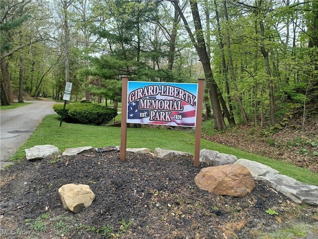 1050 Park Cir, Girard, OH 44420 - community sign with a yard