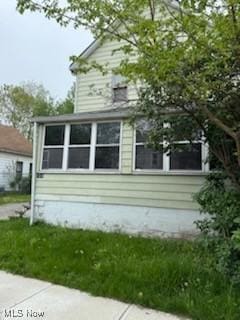 view of home's exterior