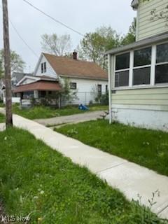 view of grassy yard