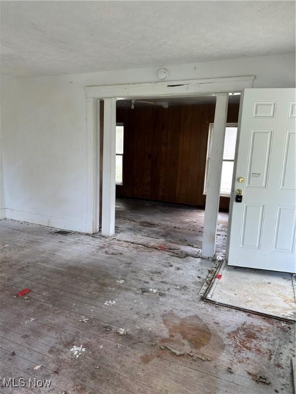 view of foyer entrance