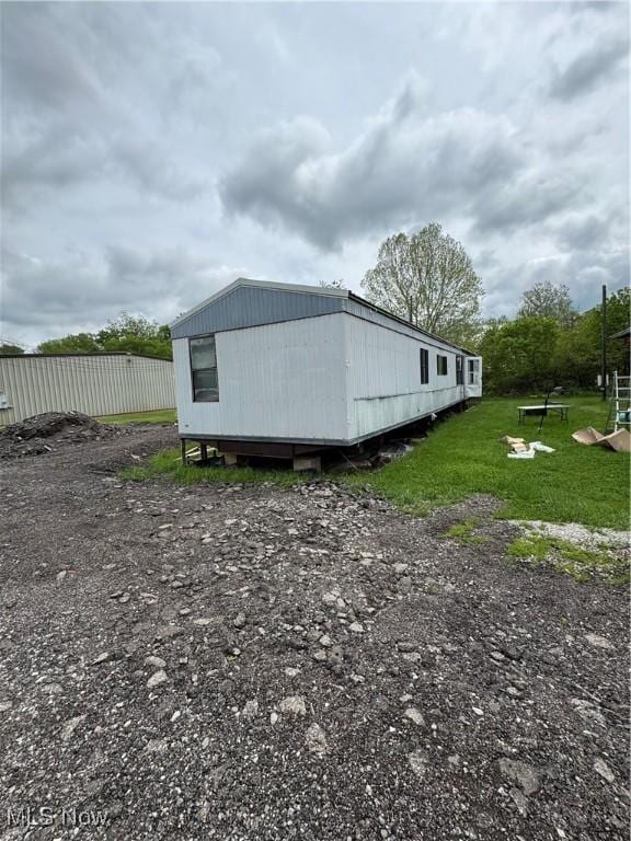 10270 State Route 550, Vincent, OH 45784 - view of side of home