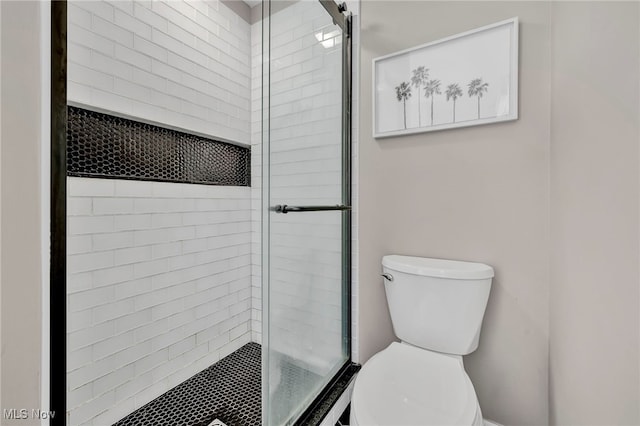 7805 Skylineview Dr, Mentor, OH 44060 - full bath with toilet and tiled shower