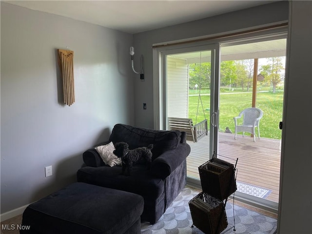 9207 Plank Rd, North Bloomfield, OH 44450 - living room with baseboards