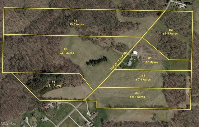136 Canyon Rd SE, Carrollton, OH 44615