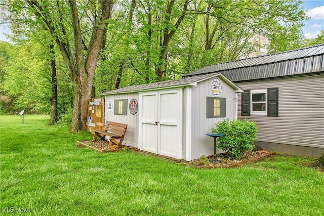 804 Cynthia Ct, Niles, OH 44446 - view of shed