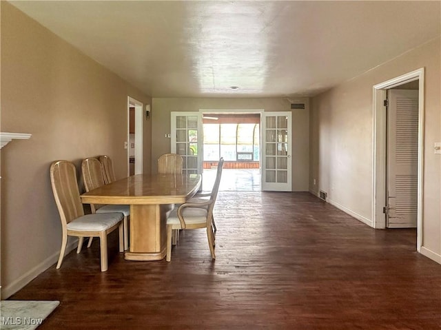1357 Kearney St, Niles, OH 44446 - dining area featuring dark wood-style flooring and baseboards
