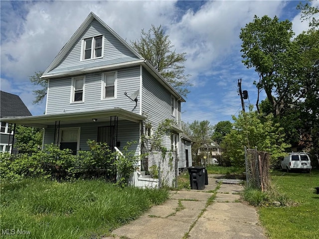 12423 Phillips Ave, Cleveland, OH 44108 - traditional style home featuring covered porch